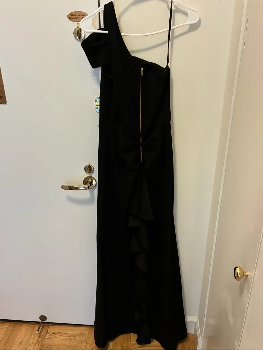 NWOT! Aqua Elegant Black One-Shoulder Evening Dress with Ruffle Back - Picture 5 of 8